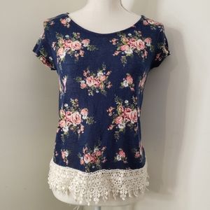 Mauve top size small